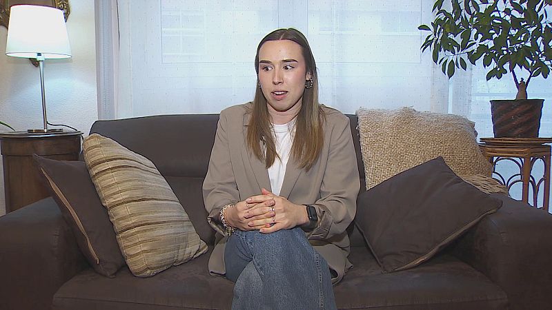 J�venes cualificados sin independencia: "Me siento un poco estafada" | Ver