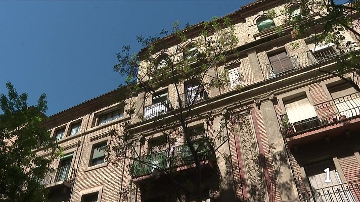 L'Informatiu - Investiguen la mort d'un jove a Lleida en caure pel celobert d'un edifici ocupat