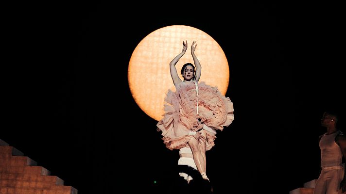 L'Informatiu - Bogeria per Rosalía al Palau Sant Jordi: comença el primer dels quatre concerts