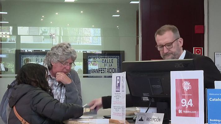  - La ciudad de Zaragoza cuelga el cartel de 'completo' en los hoteles esta semana