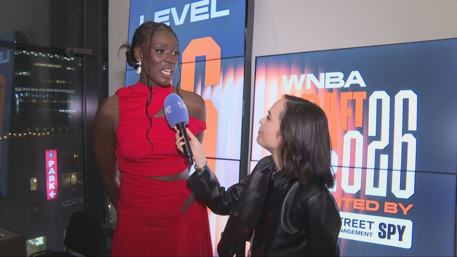 Awa Fam a TVE: "Al final los sueños se cumplen" - Baloncesto en RTVE | Ver