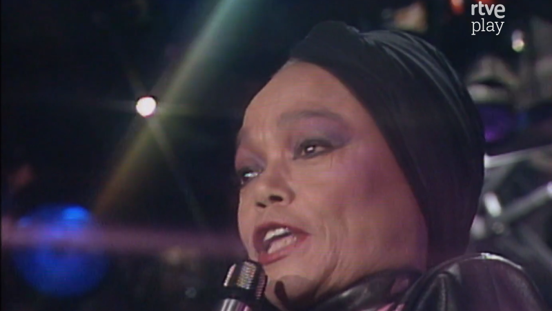 Entre amigos - De nuevo en casa - Entre amigos | Ver