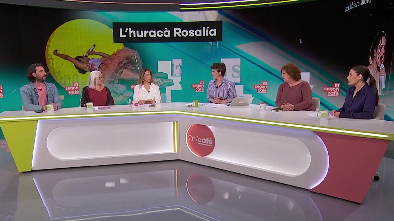 Rosalía i els fotoperiodistes - El segon cafè - El segon cafè | Veure