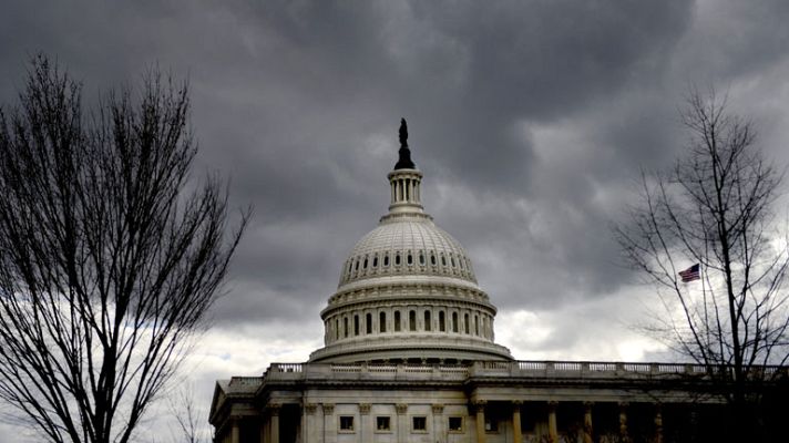 Telediario 1 - Recortes en Estados Unidos