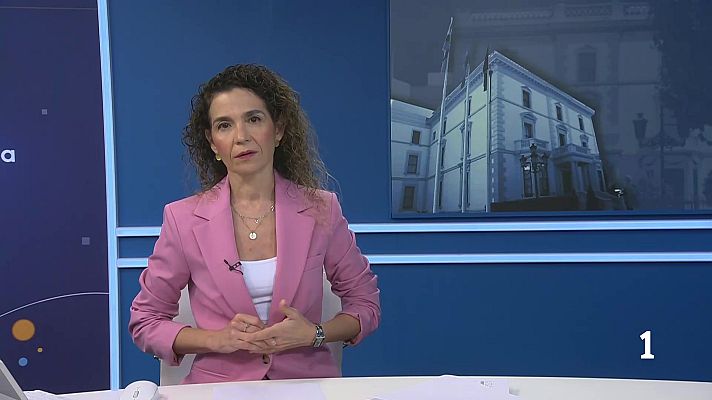 Informativo Telerioja - El Gobierno regional modificará las plantillas de los centros docentes públicos  para adaptarlas a las nuevas 118 plazas