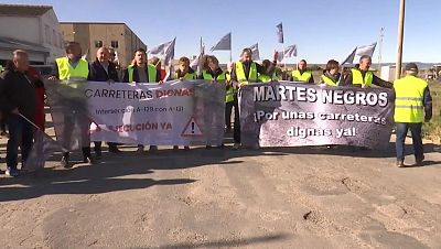 Comienzan los 'martes negros', cortes de carretera por su mal estado en Los Monegros - Noticias Arag�n | Ver
