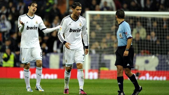 Telediario 1 - Paradas Romero deja el arbitraje por no expulsar a Mourinho