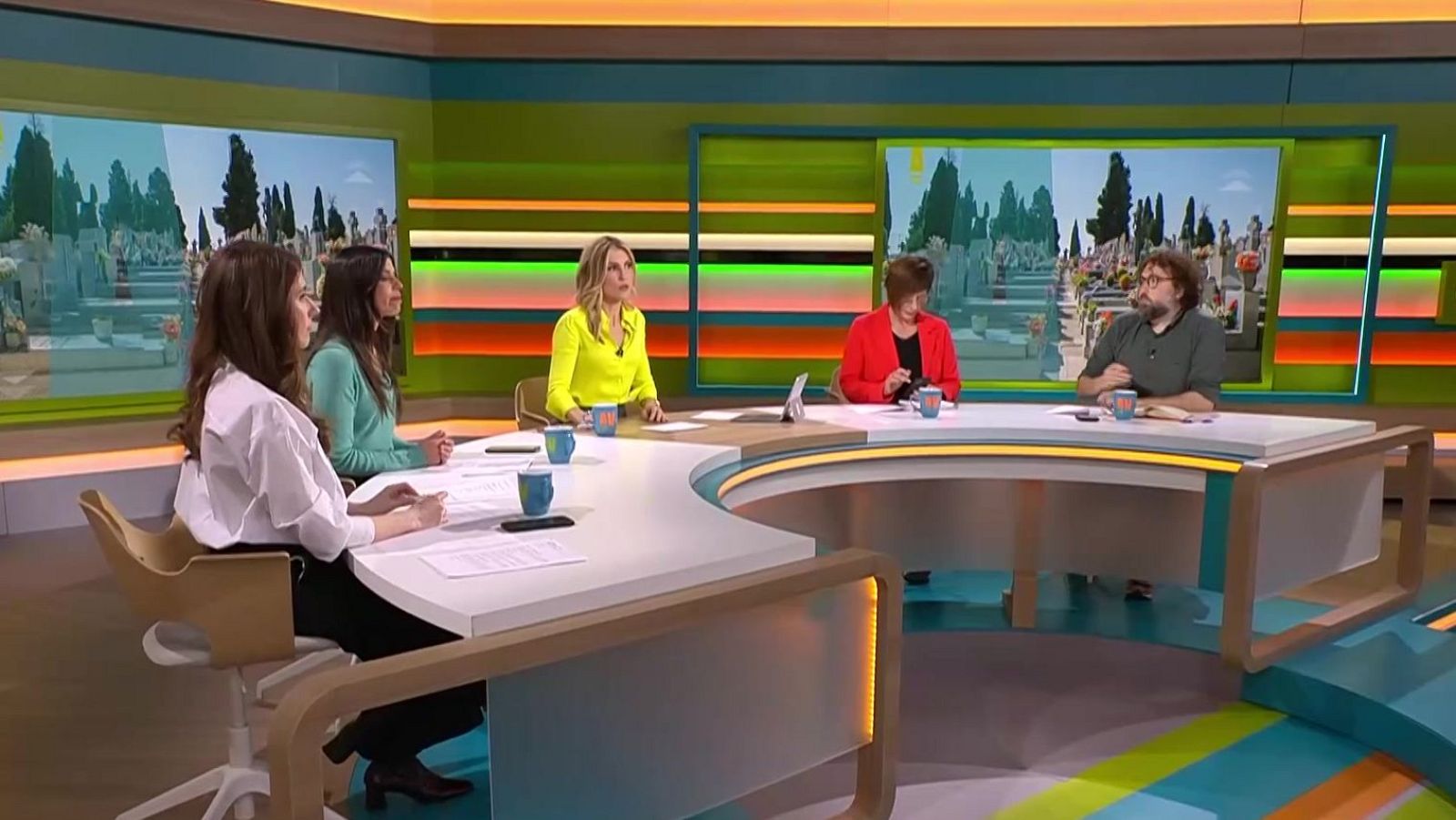 Pederasta del Raval, coure i fumar als balcons - L'Altaveu - L'altaveu | Veure