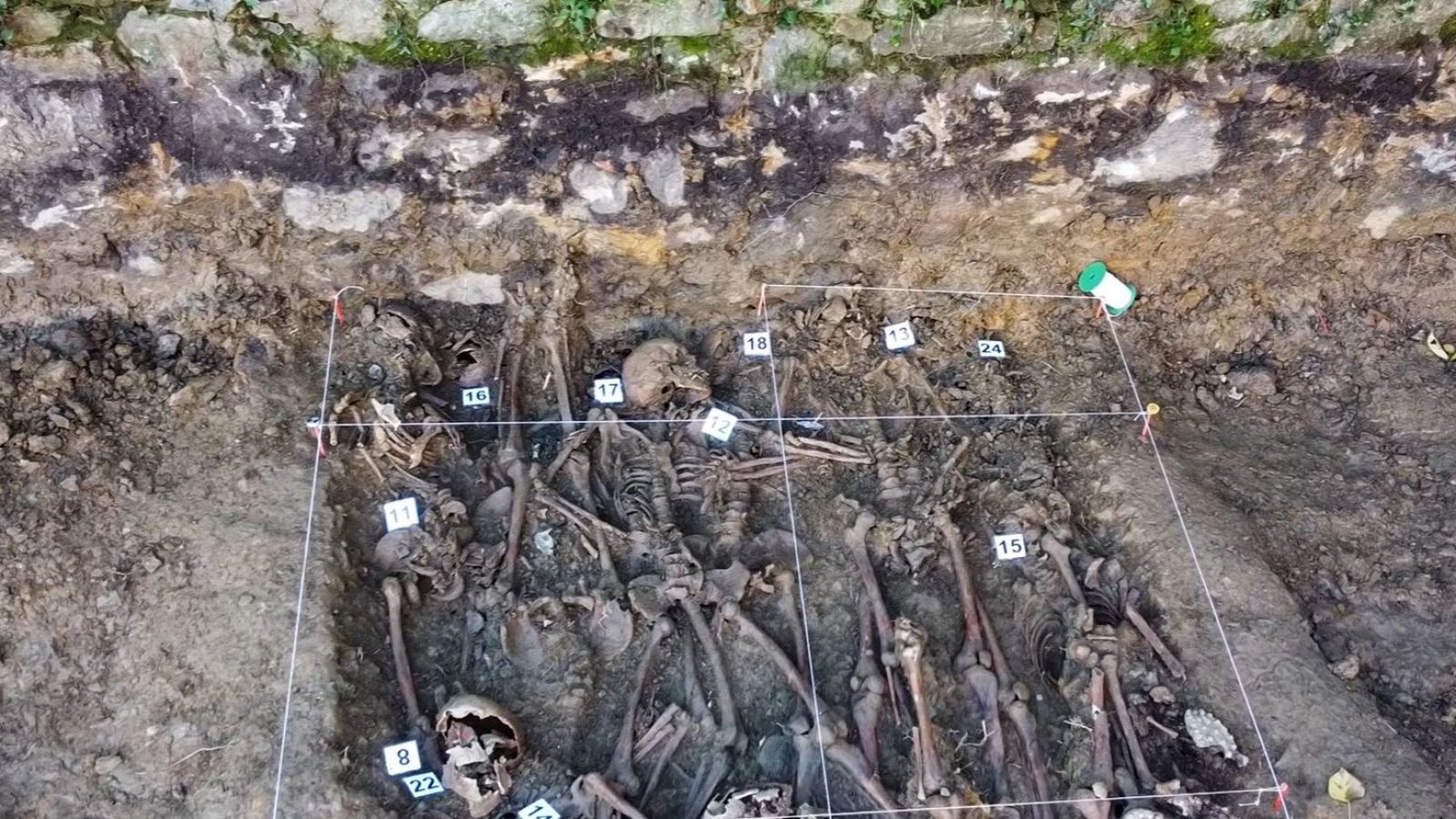 Exhumación en el cementerio de Begoña, Bilbao | Ver ahora