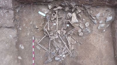 Exhumaci�n de la fosa de San Antolin en Pe�a Lemoa (Bizkaia) | Ver ahora