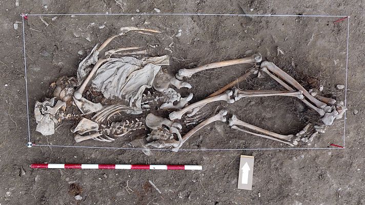 RTVE Noticias Vídeo - Fosa del Cementerio de Castillonuevo (Navarra)