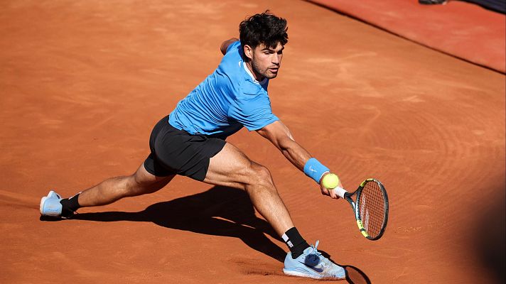 Torneo de Conde de Godó - Alcaraz tras pedir la entrada del fisio: "Siempre salen pequeños detalles en el cuerpo, pequeñas molestias"