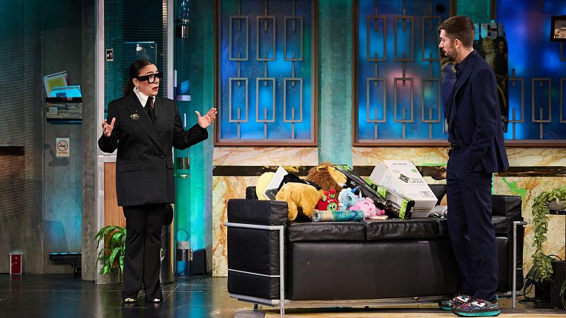 La Revuelta | Candela Peña homenajea a Henar Álvarez - La Revuelta | Ver