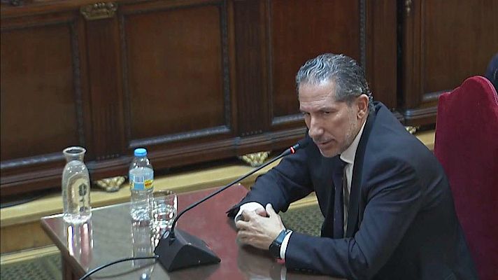Telediario 2 - Un ex alto cargo de Transportes asegura que Koldo le llevó la oferta de las mascarillas de Aldama: "Ocho millones o nada"