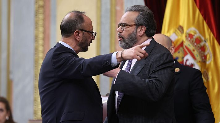 Telediario 2 - Expulsado del Pleno un diputado de Vox tras encararse con una letrada y con el vicepresidente del Congreso