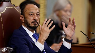 De Celis pide a los demócratas evitar la "violencia verbal" que "termina con la física" tras el incidente con el diputado de Vox