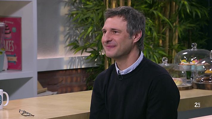 Cafè d'idees - Toni Ulled presenta el llibre 'J. A. Bayona: el nen que volia volar'