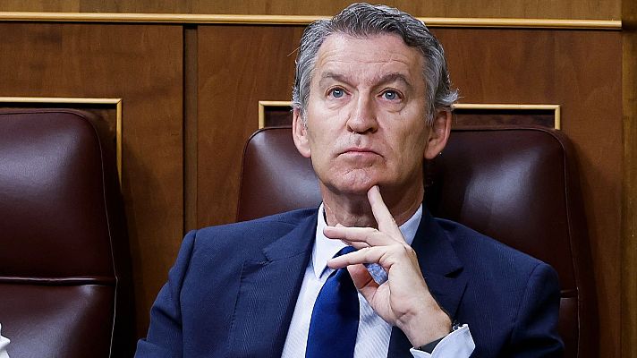 Informativo 24h - Feijóo critica la regularización "a granel" de inmigrantes con antecedentes y el Gobierno le ve un "vasallo de Vox"