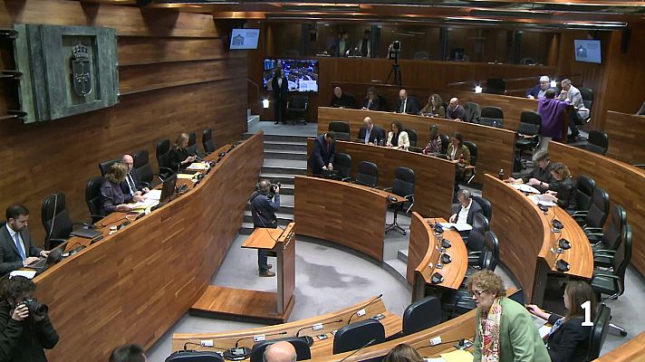 Panorama Regional - PP y Vox piden la dimisión de Barbón en el Pleno de la Junta General