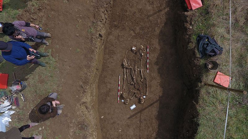 Exhumación de la fosa de Kaskaxu en Urdániz, Navarra | Ver ahora