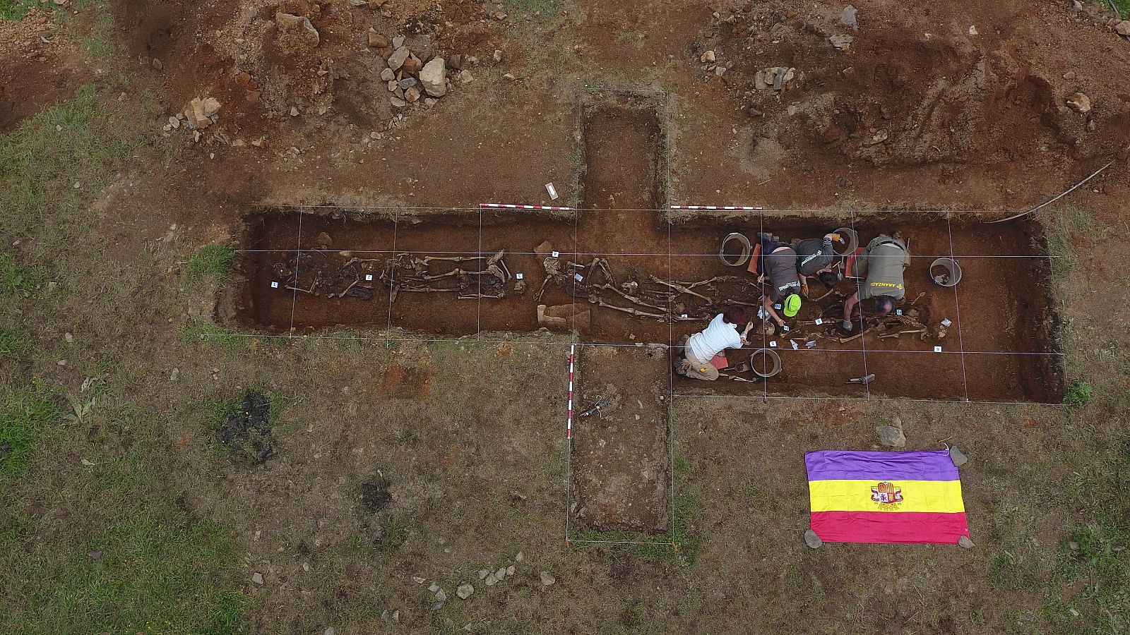 Exhumación de la fosa de Parasimón I (Lena, Asturias) | Ver ahora