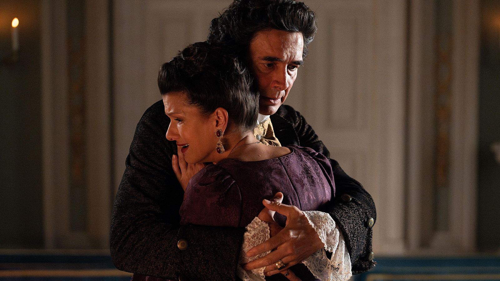 José Luis rememora sus mejores momentos junto a su amante, a la que ahora envía a su muerte.