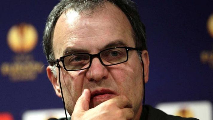 Telediario 1 - Polémica entre Bielsa y el vicepresidente del Athletic