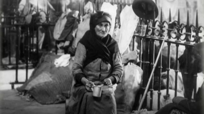 Directo al grano - La Universidad de Málaga prepara un homenaje a las víctimas de 'La Desbandá'