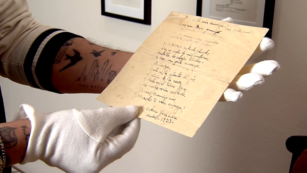 Miguel Poveda descubre un poema de Lorca in�dito detr�s de un manuscrito: "Es un regalo del coraz�n"