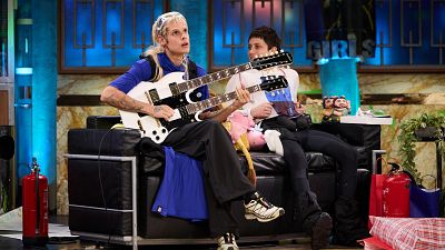 Ca7riel y Grison se baten en un duelo de guitarra