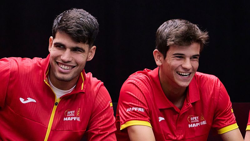 Alcaraz elogia a Rafa Jódar: "Se le ve un chico excepcional" - Torneo de Conde de Godó | Ver