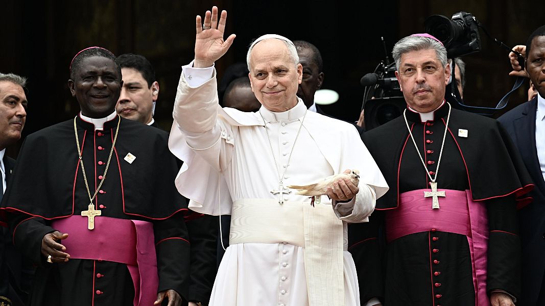 El papa Le�n XIV clama sin complejos por la paz frente a los "tiranos" del mundo en su visita a �frica