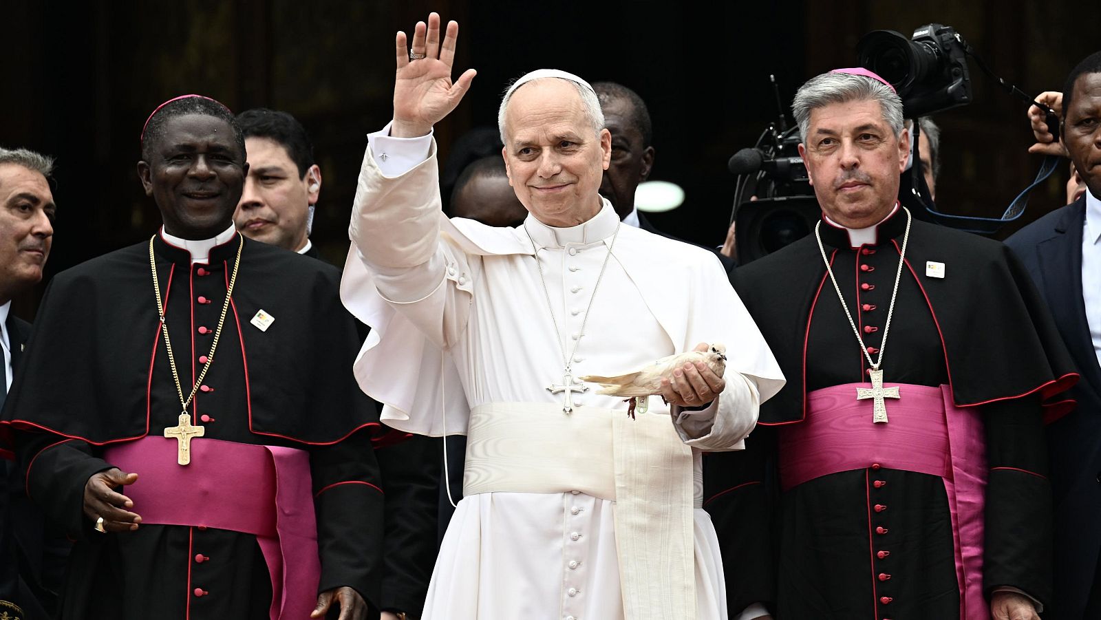 El Papa responde a los ataques de Trump: "El mundo está siendo devastado por tiranos"