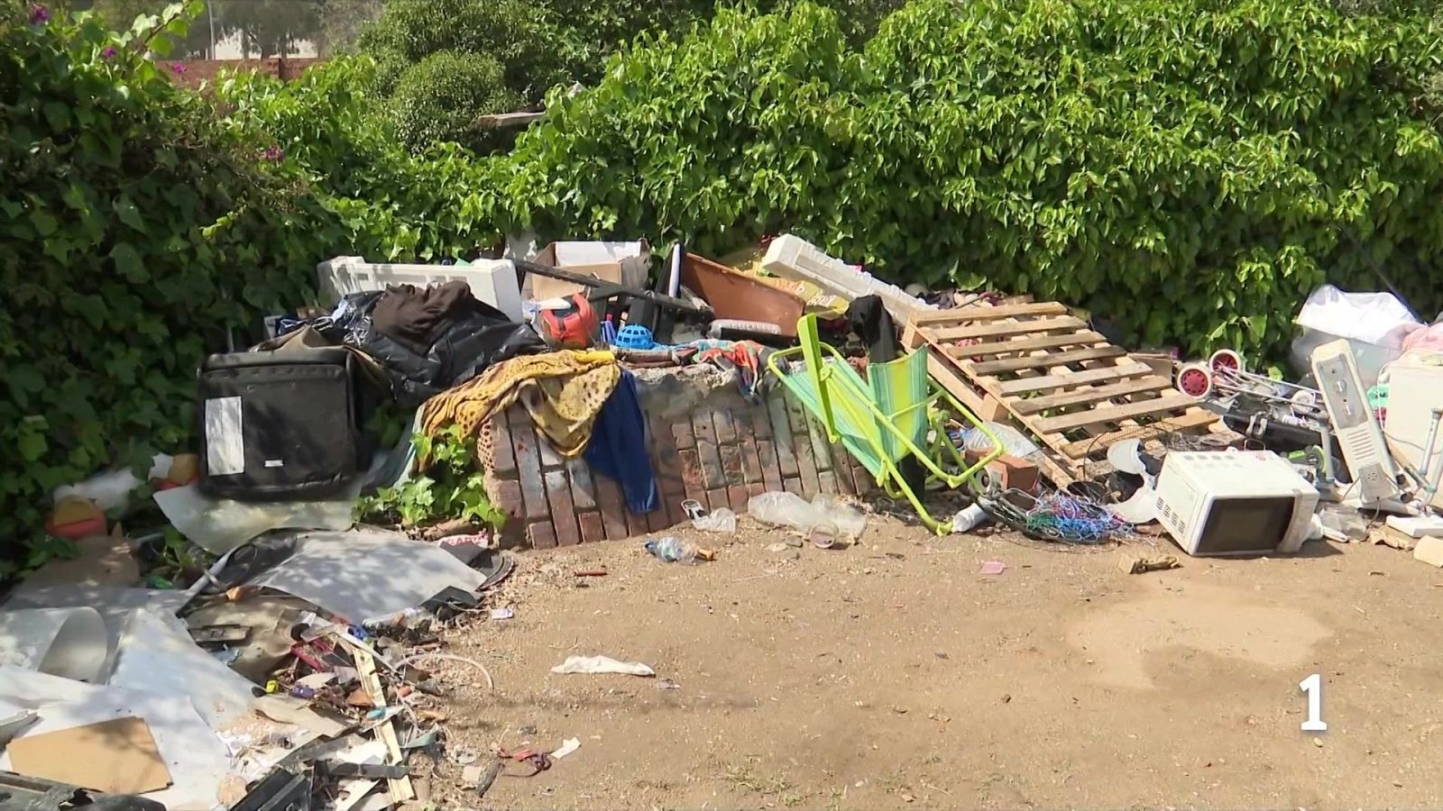 Barcelona blinda solars per frenar barraques a la Sagrera - L'Informatiu | Ver