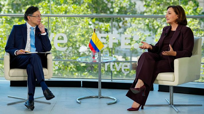 Los Desayunos - Gustavo Petro