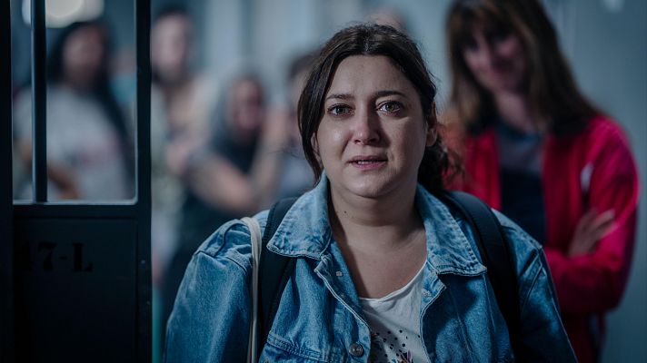 Barrio Esperanza - Esperanza sale de la cárcel dispuesta a cambiar su vida