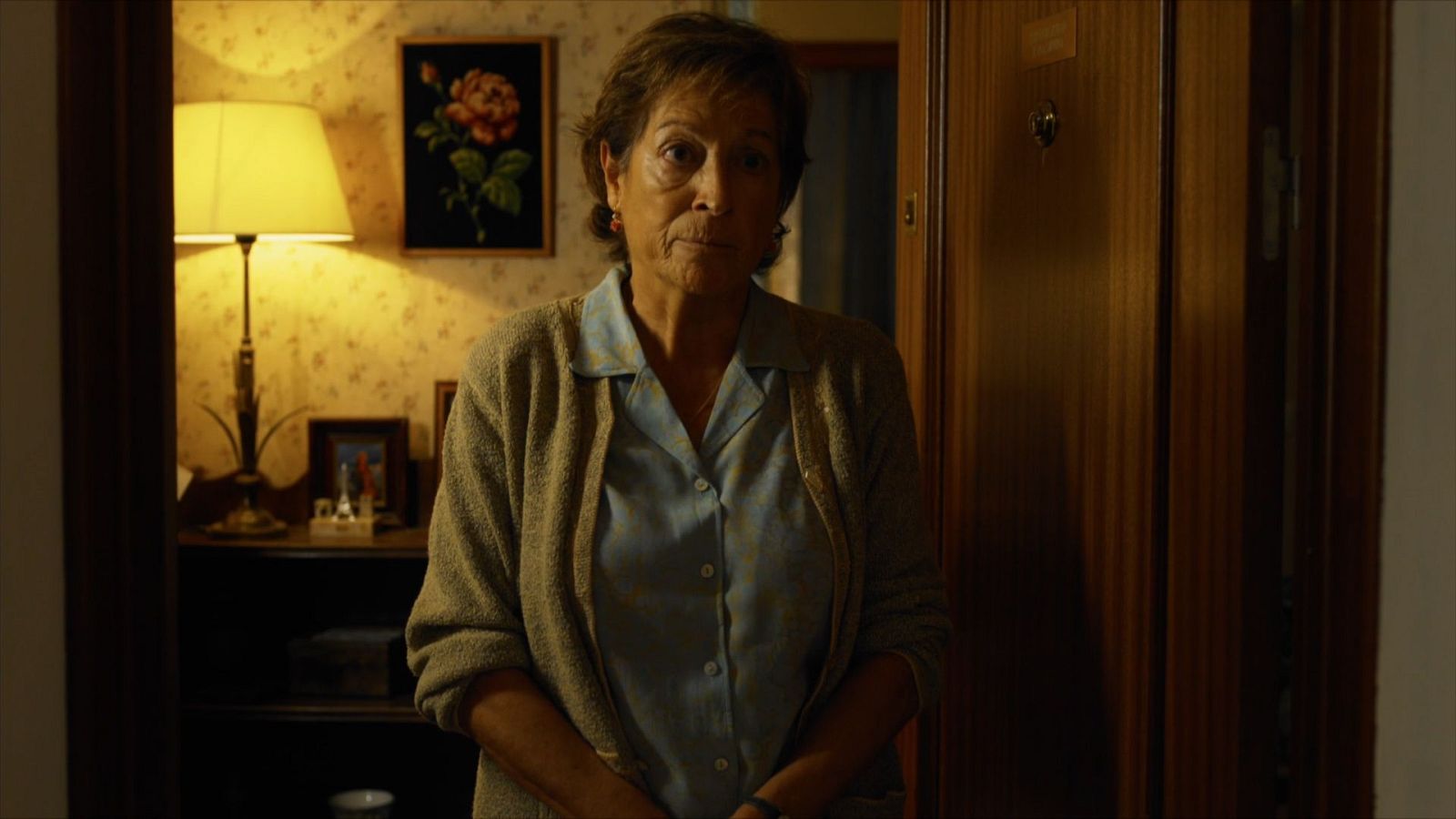 Barrio Esperanza - La madre de Esperanza tampoco confía en ella - Barrio Esperanza | Ver