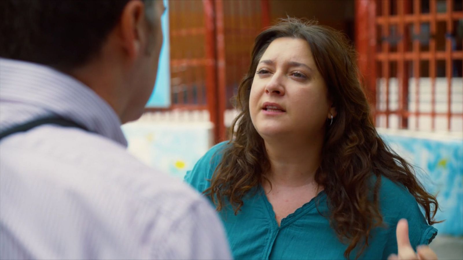 Barrio Esperanza - Esperanza se enfrenta al AMPA - Barrio Esperanza | Ver