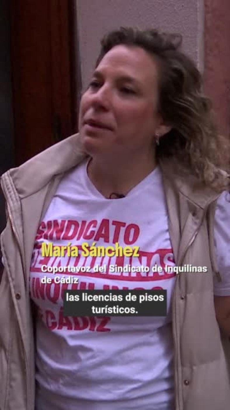 María Sánchez, del Sindicato de Inquilinas de Cádiz, demanda "prohibir las licencias de pisos turísticos" - Para entrar a vivir | Ver