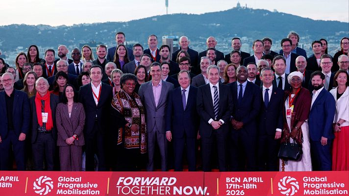 Telediario 2 - La cumbre de líderes progresistas debate en Barcelona cómo frenar a la ultraderecha