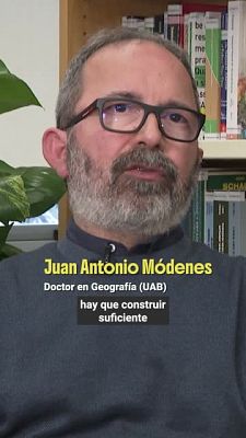 M�denes, doctor en Geograf�a: "Hay que construir vivienda habitual de las familias"