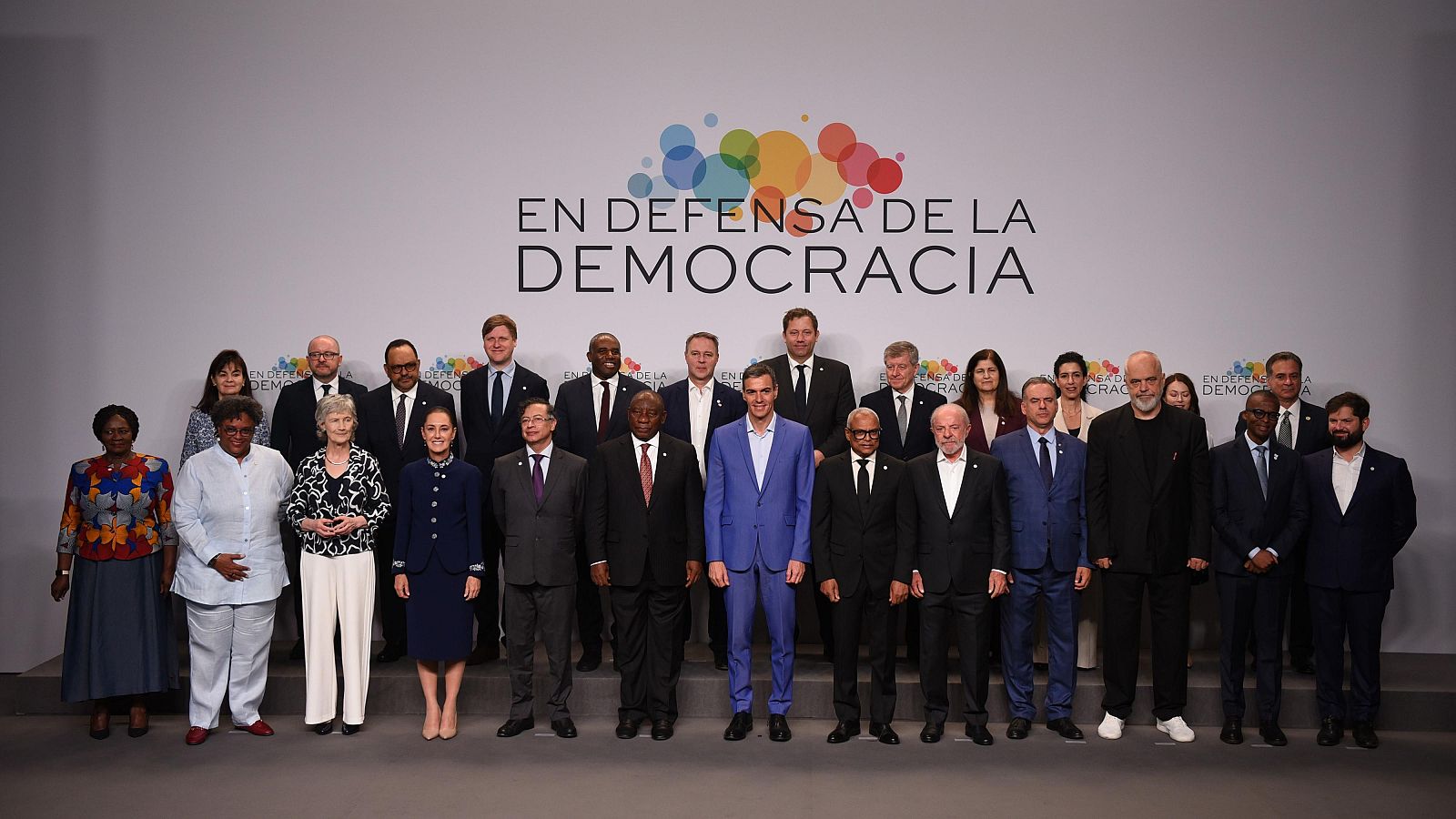 Líderes progresistas mundiales se reúnen en Barcelona | Ver