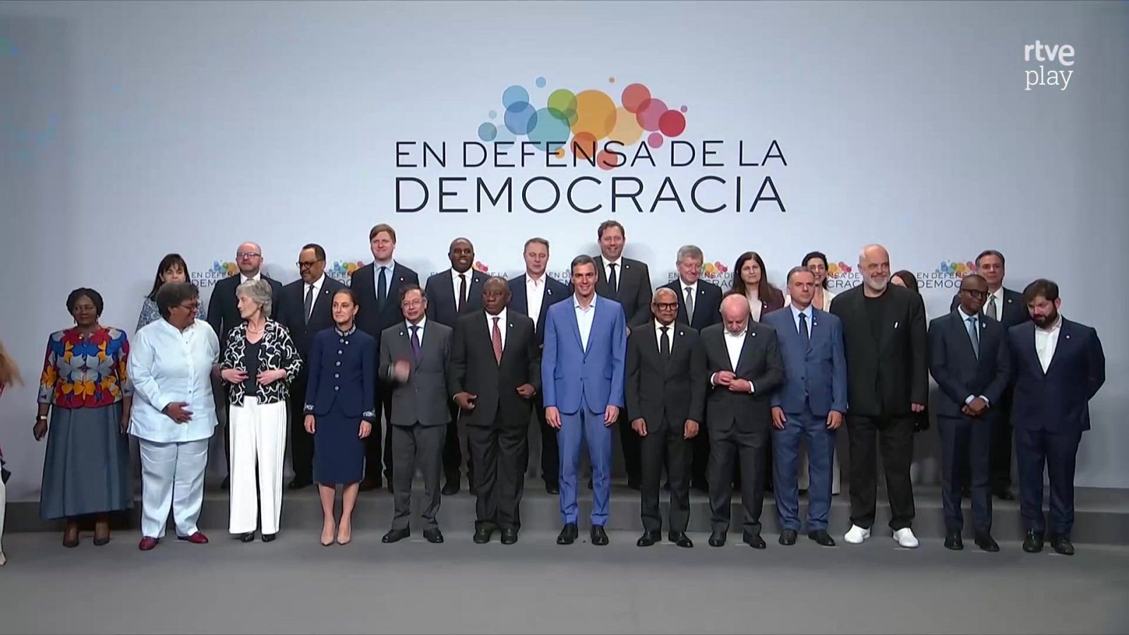 Telediario - 21 horas - 18/04/26 - Telediario Fin de Semana | Ver