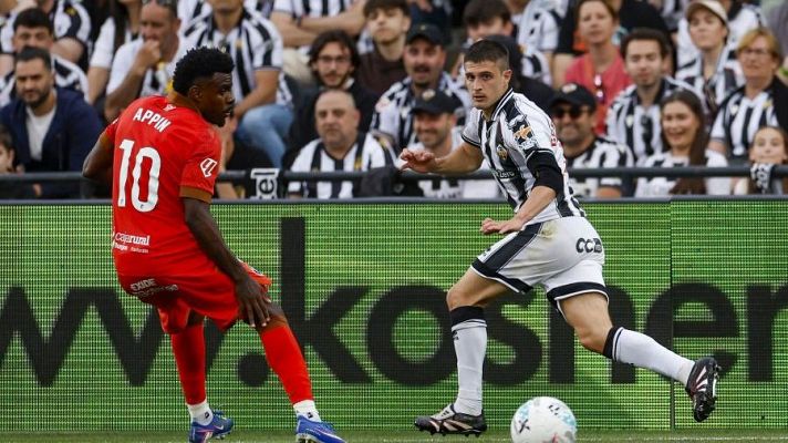 Resúmenes de LaLiga - CD Castellón - Burgos CF: resumen del partido de la 36ª jornada de Liga | Segunda