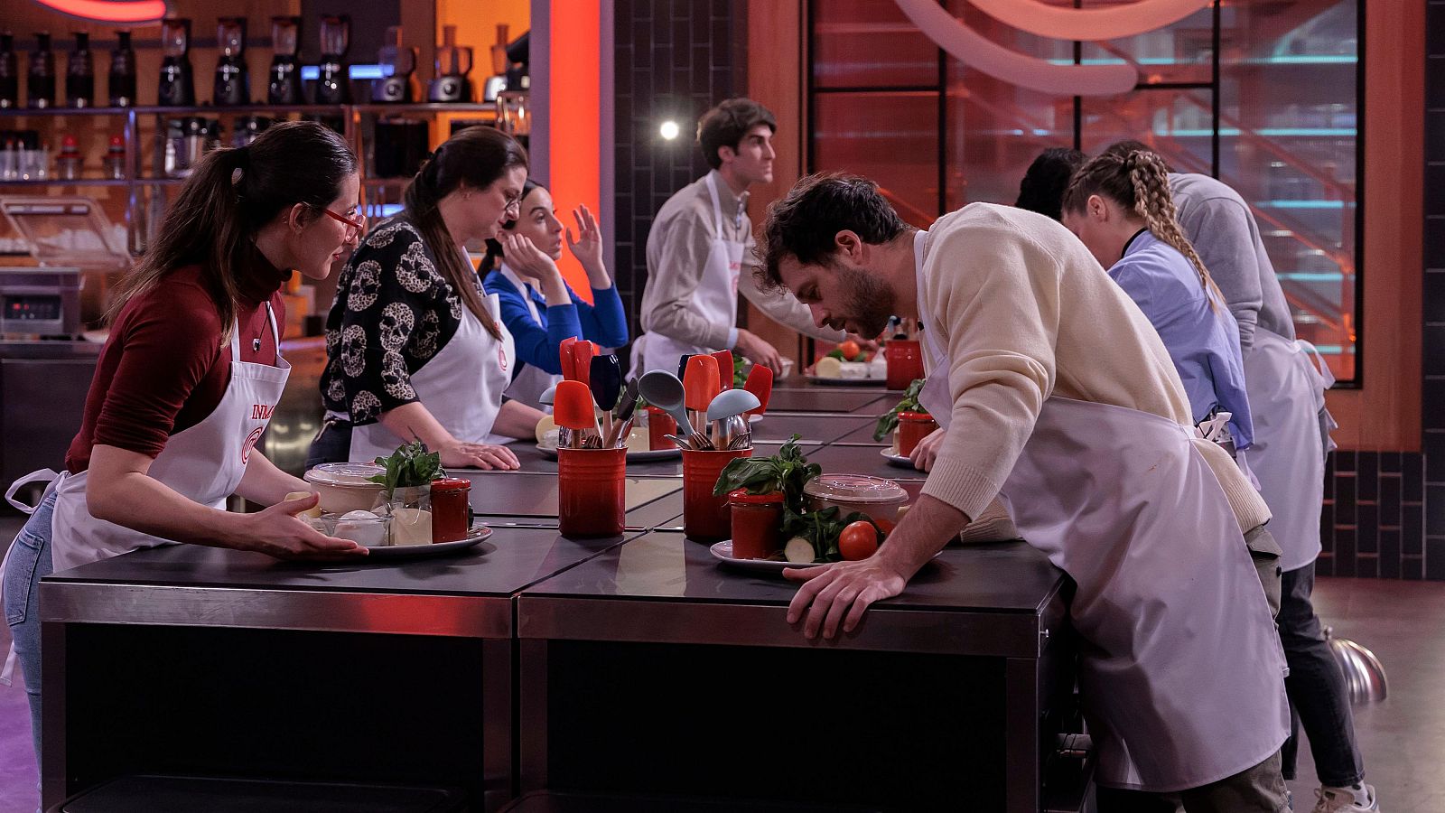 ¿Cuál es el secreto para que el relleno de la calzone italiana esté perfecto? - MasterChef | Ver