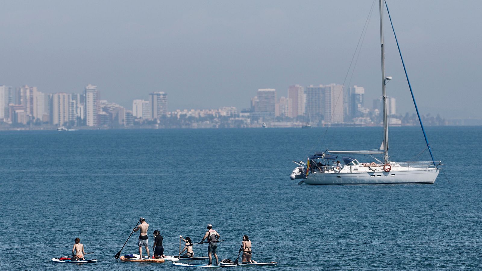 La calor s'allargarà uns dies més, amb temperatures superiors als 30 graus - L'informatiu - Comunitat Valenciana | Ver