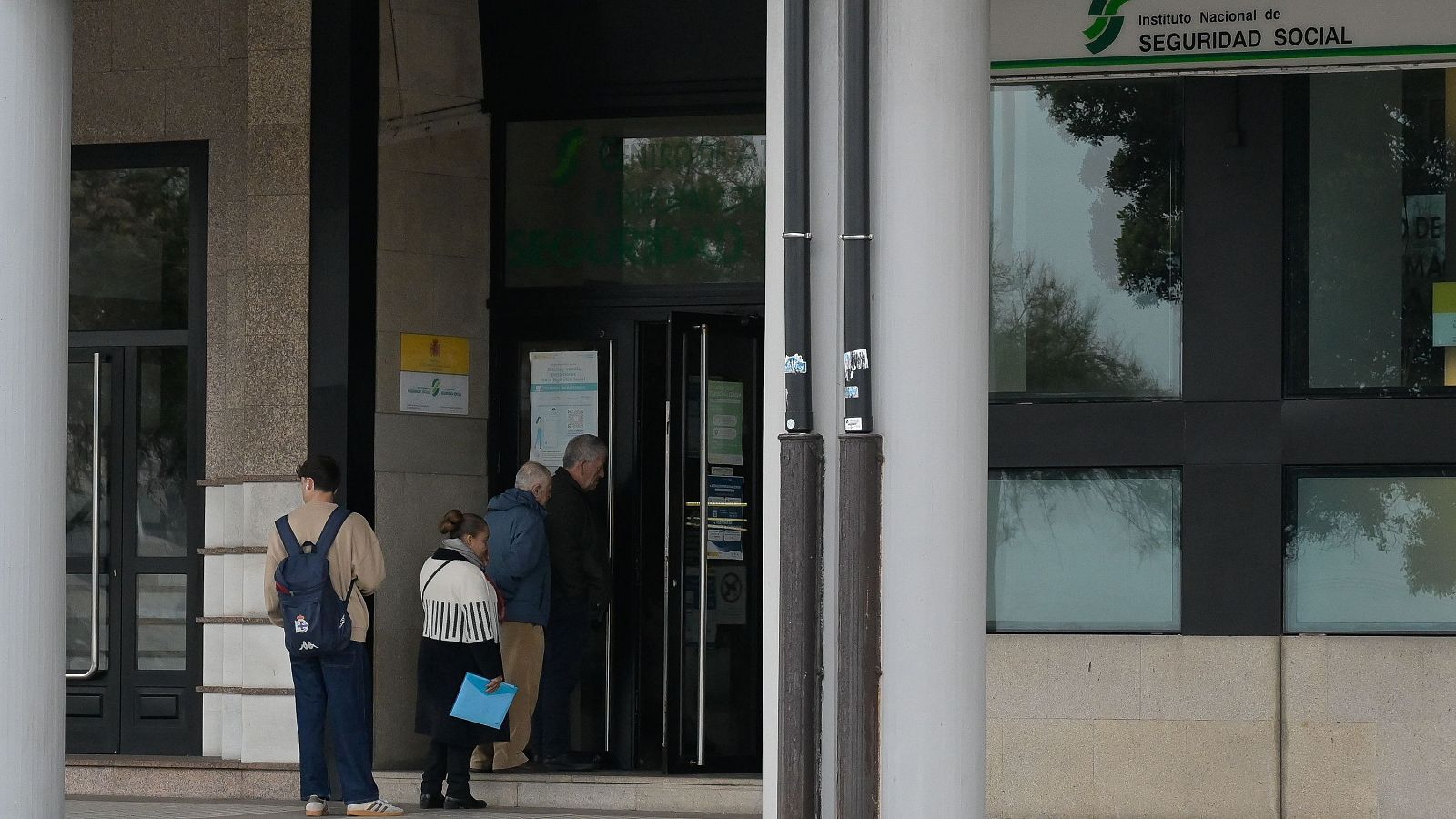 Unhas 10.000 persoas poderán beneficiarse en Galicia da regularización de migrantes - Telexornal - Galicia | Vexa