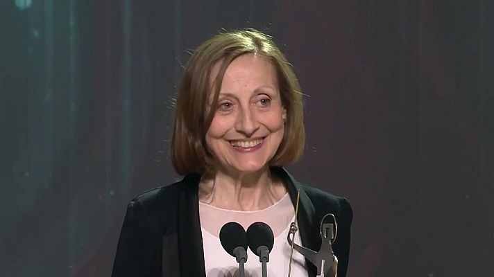 Especials en català - Carme Elias, menció especial