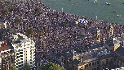 La Real se funde con su afici�n en una marea que llena Donosti en la celebraci�n de la Copa