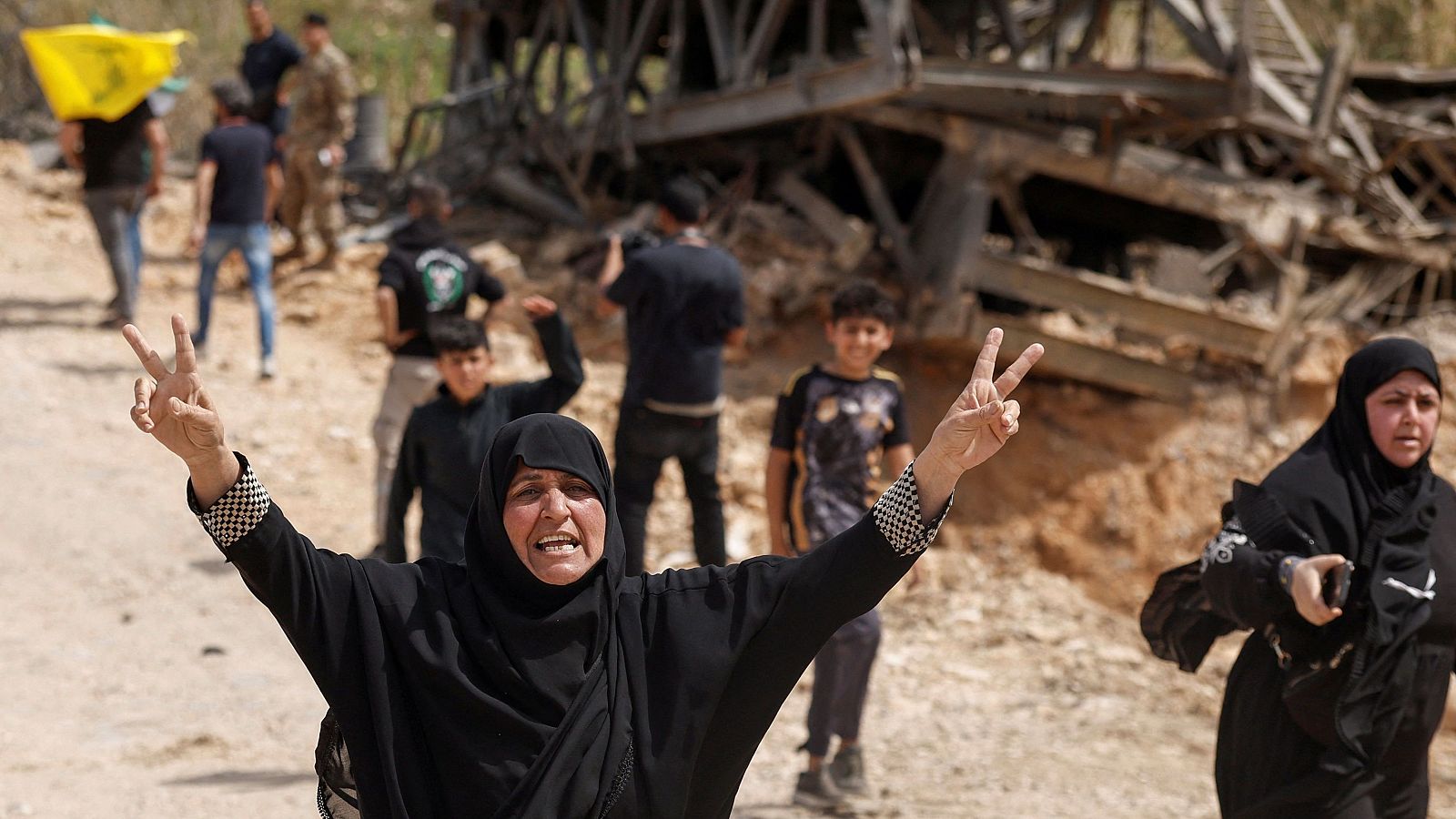 El alto el fuego en Líbano se resquebraja entre acusaciones cruzadas y funerales de milicianos y civiles